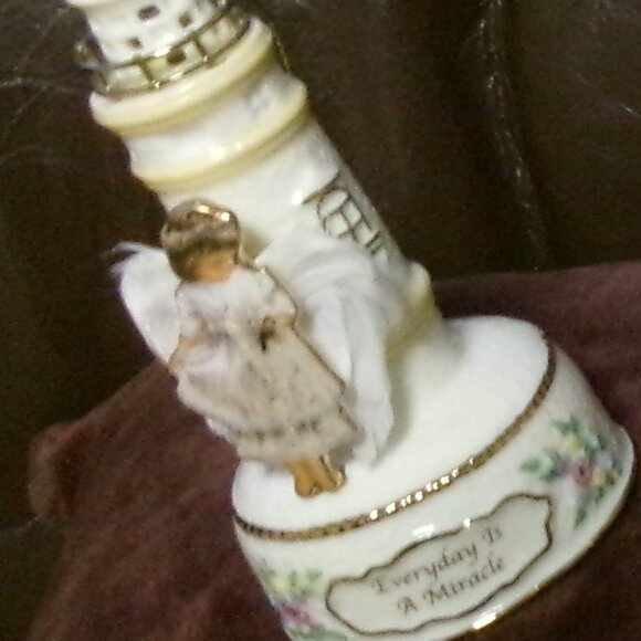 Vintage Heirloom Porcelain Bradford Edition Lighthouse Ornaments - Picture 4 of 15